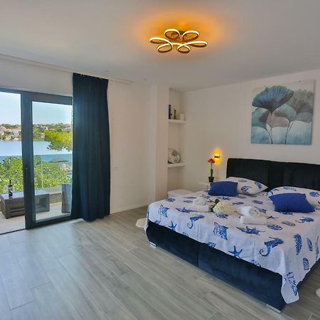 Hotel Paradise Punta Nečujam Dış mekan fotoğraf